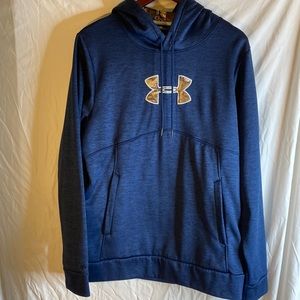 Woman’s Under Armour hoodie size Med Loose